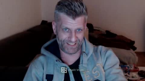 Snapshot of elculiador2207 chatting on 02/03/25, 07:00 Timm online show from 02/03/25, 07:00