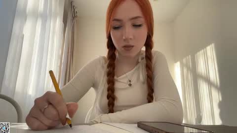 Snapshot of eleanorabouwens chatting on 04/15/26, 02:46 Lois online show from 04/15/26, 02:46