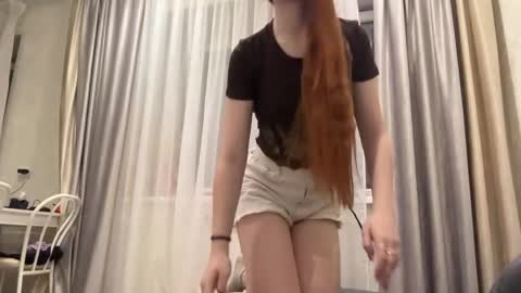 Snapshot of eleanorabouwens chatting on 04/16/26, 05:03 Lois online show from 04/16/26, 05:03