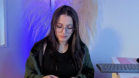 Elecktra online show from 04/15/26, 07:43