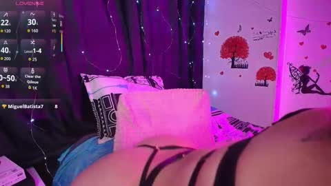 Snapshot of electra_queen1 chatting on 09/16/25, 01:17 Electra online show from 09/16/25, 01:17