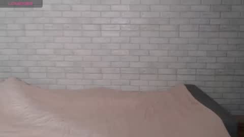 Snapshot of electric_smile chatting on 07/11/26, 11:57 Alex online show from 07/11/26, 11:57