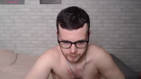 Snapshot of electric_smile chatting on 07/18/26, 06:12 Alex online show from 07/18/26, 06:12