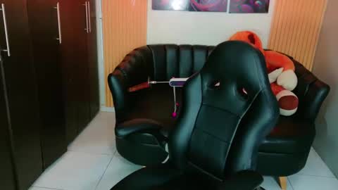 electrogoddess online show from 10/23/25, 04:34