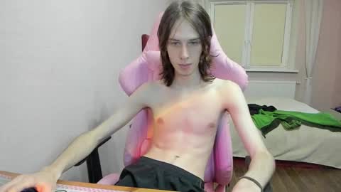 Snapshot of eleganc3 chatting on 11/05/25, 07:58 eleganc3 online show from 11/05/25, 07:58