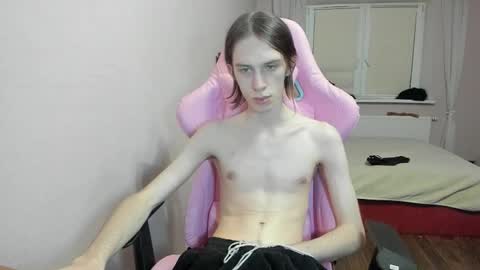 Snapshot of eleganc3 chatting on 11/14/25, 07:12 eleganc3 online show from 11/14/25, 07:12