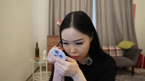 Snapshot of elegant_vibes chatting on 11/15/25, 07:27 Jess online show from 11/15/25, 07:27