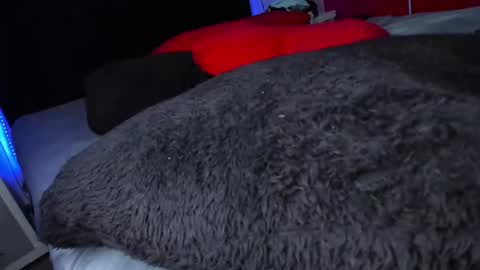 Elegant online show from 12/03/24, 04:39