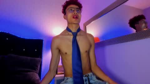 Elegant online show from 01/09/25, 06:17