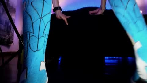 Elegant online show from 01/12/25, 08:46