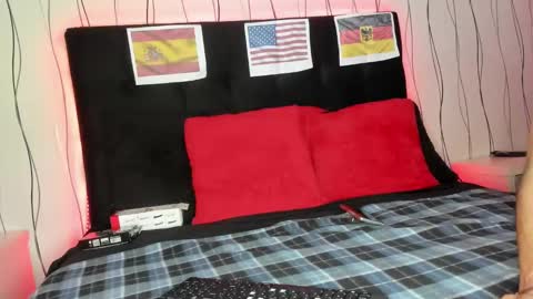 Elegant online show from 01/16/25, 03:02