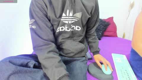 Snapshot of elena_and_derek chatting on 12/29/24, 11:07 Elena Derek online show from 12/29/24, 11:07