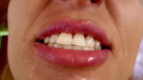 Elena online show from 02/11/26, 01:27