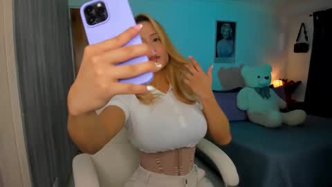 Elena online show from 01/17/26, 08:56