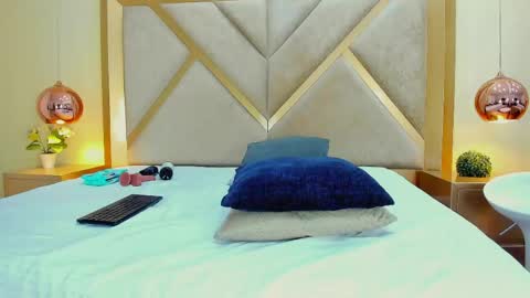 Elena Watsonn online show from 05/16/26, 07:56