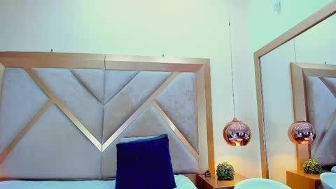 Elena Watsonn online show from 05/20/26, 08:04