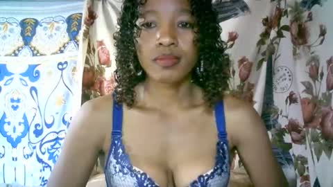 elenah013 online show from 01/13/26, 06:29