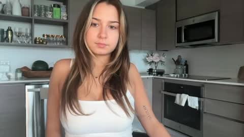 Elena online show from 05/28/26, 03:31