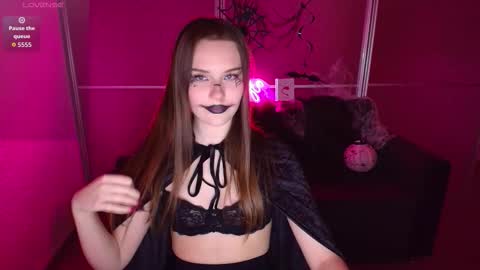 Snapshot of elenaoconar chatting on 10/31/25, 10:44 elenaoconar online show from 10/31/25, 10:44