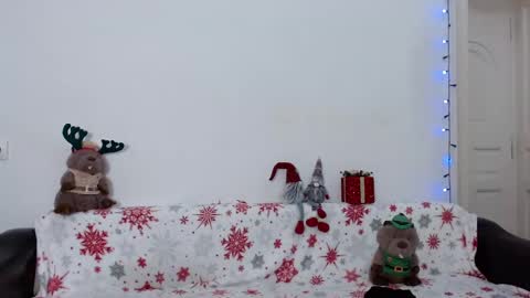 Snapshot of elenatroyy chatting on 12/29/24, 03:11 ElenaTroyy online show from 12/29/24, 03:11