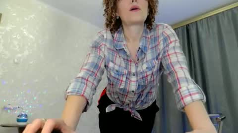 elenaza online show from 04/20/26, 09:05