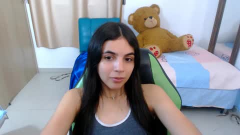 agnes online show from 03/12/25, 12:10