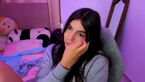 agnes online show from 10/28/25, 07:49