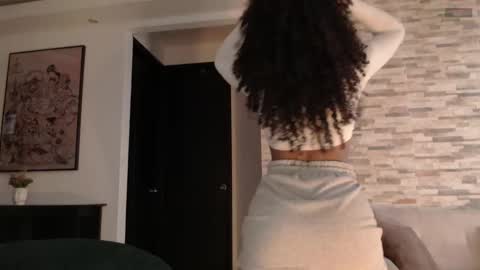 Elenna online show from 12/06/24, 08:18