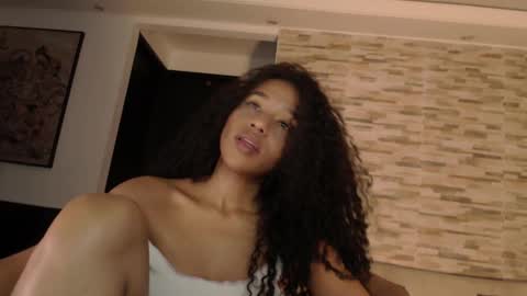 Elenna online show from 12/06/24, 11:36