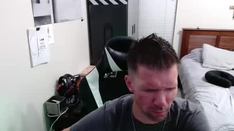 Walker online show from 10/01/25, 05:24