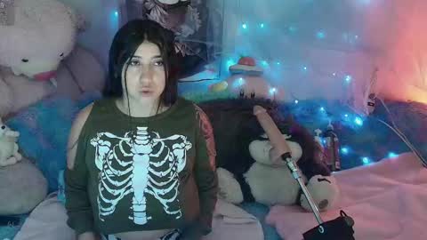 miu  online show from 10/24/25, 09:38