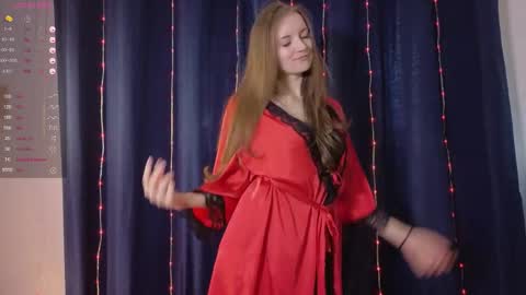 elfieeva1 online show from 04/15/26, 09:49