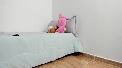 Snapshot of eli_dl chatting on 12/21/24, 04:57 eli_dl online show from 12/21/24, 04:57