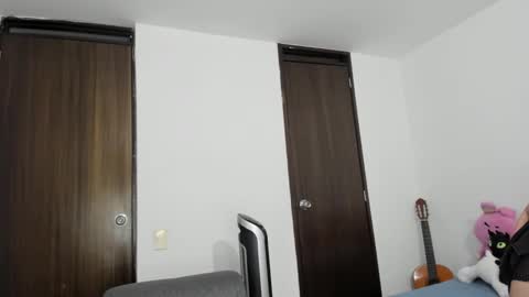 Snapshot of eli_dl chatting on 10/29/25, 08:38 eli_dl online show from 10/29/25, 08:38