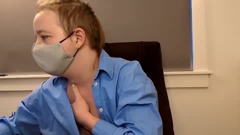 Snapshot of eli_hayes chatting on 02/02/25, 09:45 Elias online show from 02/02/25, 09:45