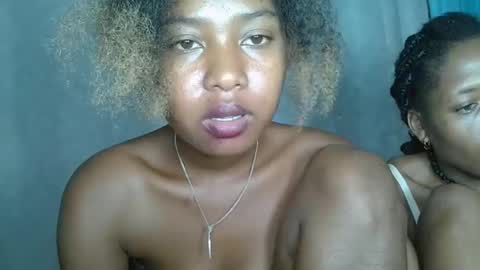 Snapshot of elia011 chatting on 01/17/25, 02:08 elia011 online show from 01/17/25, 02:08