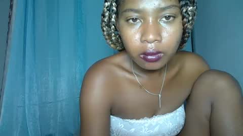 Snapshot of elia011 chatting on 01/18/25, 06:43 elia011 online show from 01/18/25, 06:43