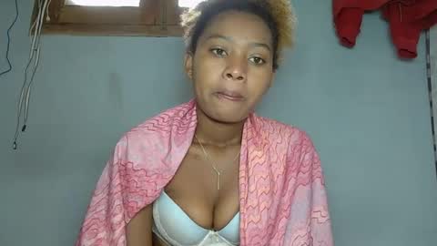 Snapshot of elia011 chatting on 02/05/25, 06:46 elia011 online show from 02/05/25, 06:46