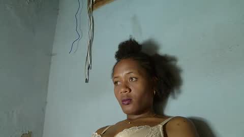 Snapshot of elia011 chatting on 02/09/25, 07:52 elia011 online show from 02/09/25, 07:52