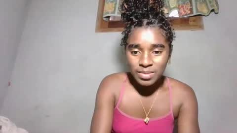 Snapshot of elia011 chatting on 11/07/25, 02:28 elia011 online show from 11/07/25, 02:28