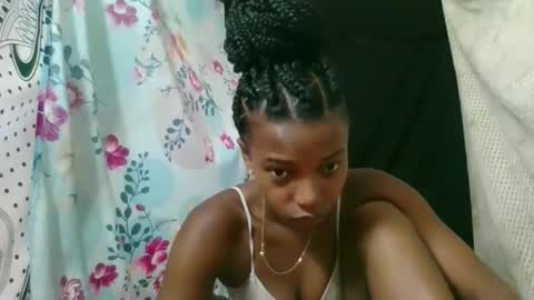 Snapshot of elia011 chatting on 02/13/26, 06:20 elia011 online show from 02/13/26, 06:20