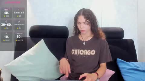 Snapshot of elian___ chatting on 09/13/25, 02:50 Elian online show from 09/13/25, 02:50