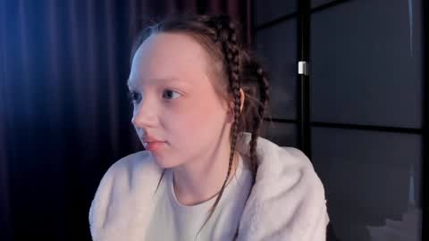 Ella online show from 12/14/24, 10:02