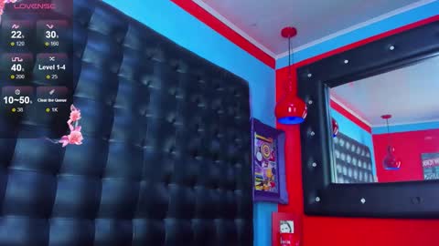 Snapshot of elianfoxter chatting on 10/10/25, 05:12 ---Elian--- online show from 10/10/25, 05:12