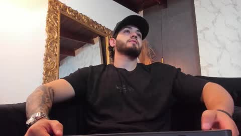 Elian online show from 11/15/25, 12:23