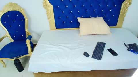 Snapshot of elianreed chatting on 11/13/25, 02:49 Your favorite Boy online show from 11/13/25, 02:49