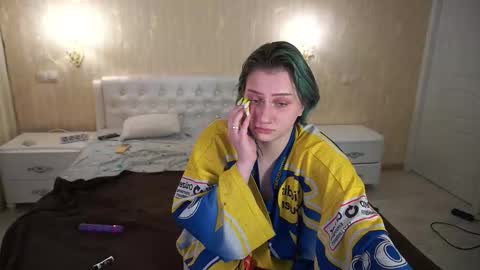 Luna online show from 01/10/26, 10:47