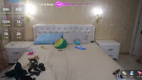 Luna online show from 06/30/26, 11:28