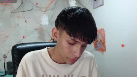 Snapshot of eliasblue chatting on 12/06/24, 06:59 E L I A S online show from 12/06/24, 06:59