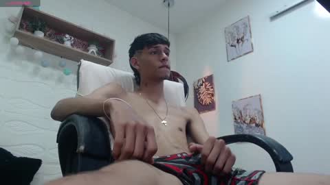 Snapshot of eliasblue chatting on 01/07/25, 08:13 E L I A S online show from 01/07/25, 08:13